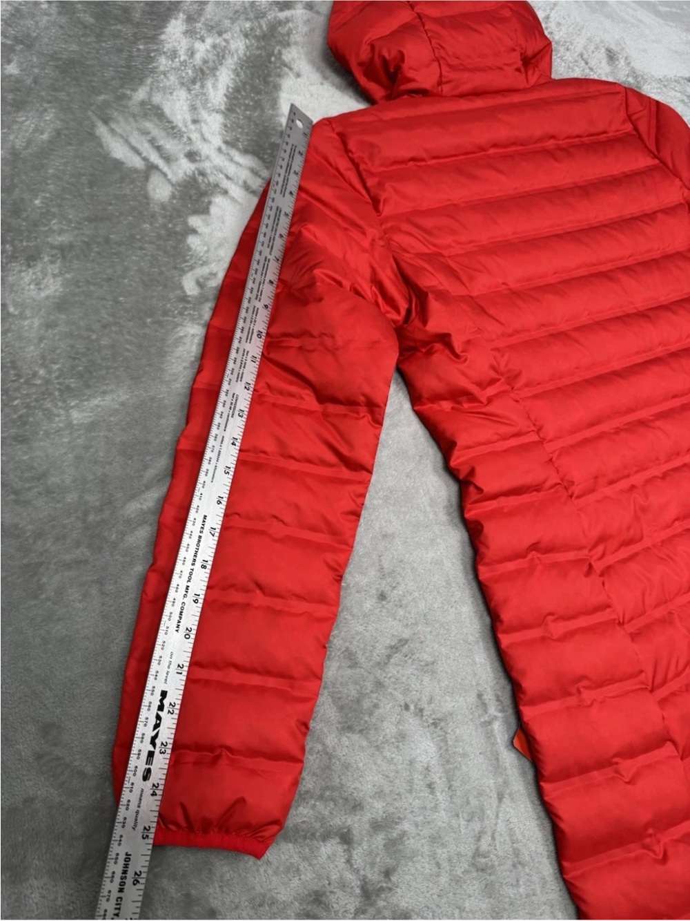 PRE OWNED Columbia LAKE 22 DOWN WOMEN'S MEDIUM LONG Red Hooded Puffer Jacket - Picture 15 of 15
